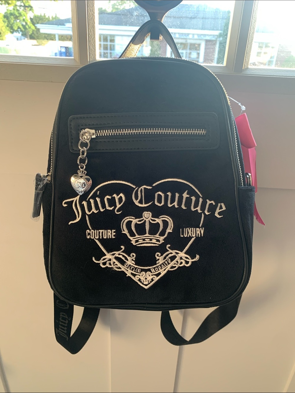 π - Juicy Couture Liquorice Backpack With Pink Bow π & Crown Charm - Picture 5 of 11